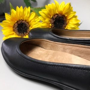 NATURALIZER FLEXY FLAT - NEW